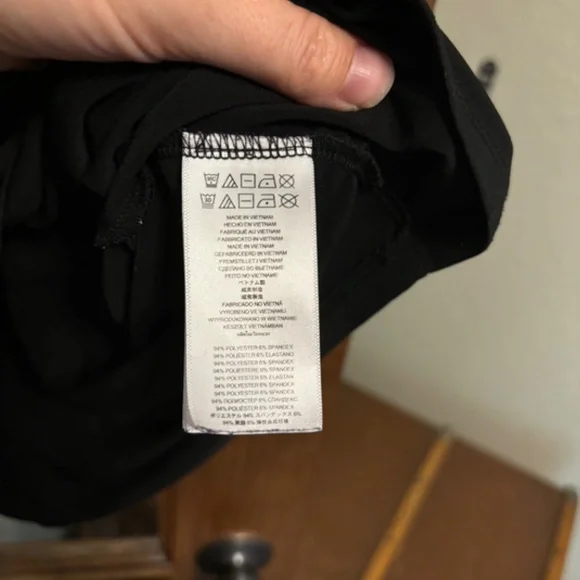 Michael Kors Butterfly Sleeve Black Top with Gold Zipper, Size L - Picture 8 of 8